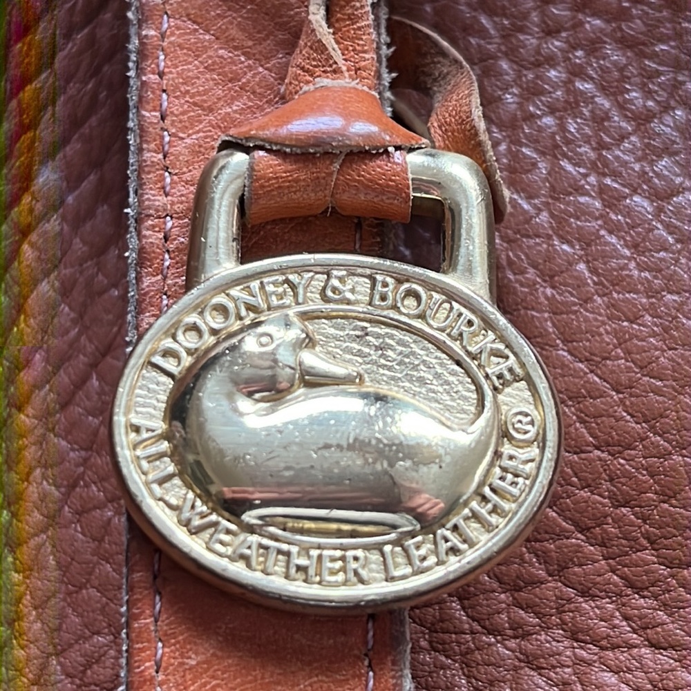 SOLD Dooney and Bourke all weather leather bag - Picture 12 of 12